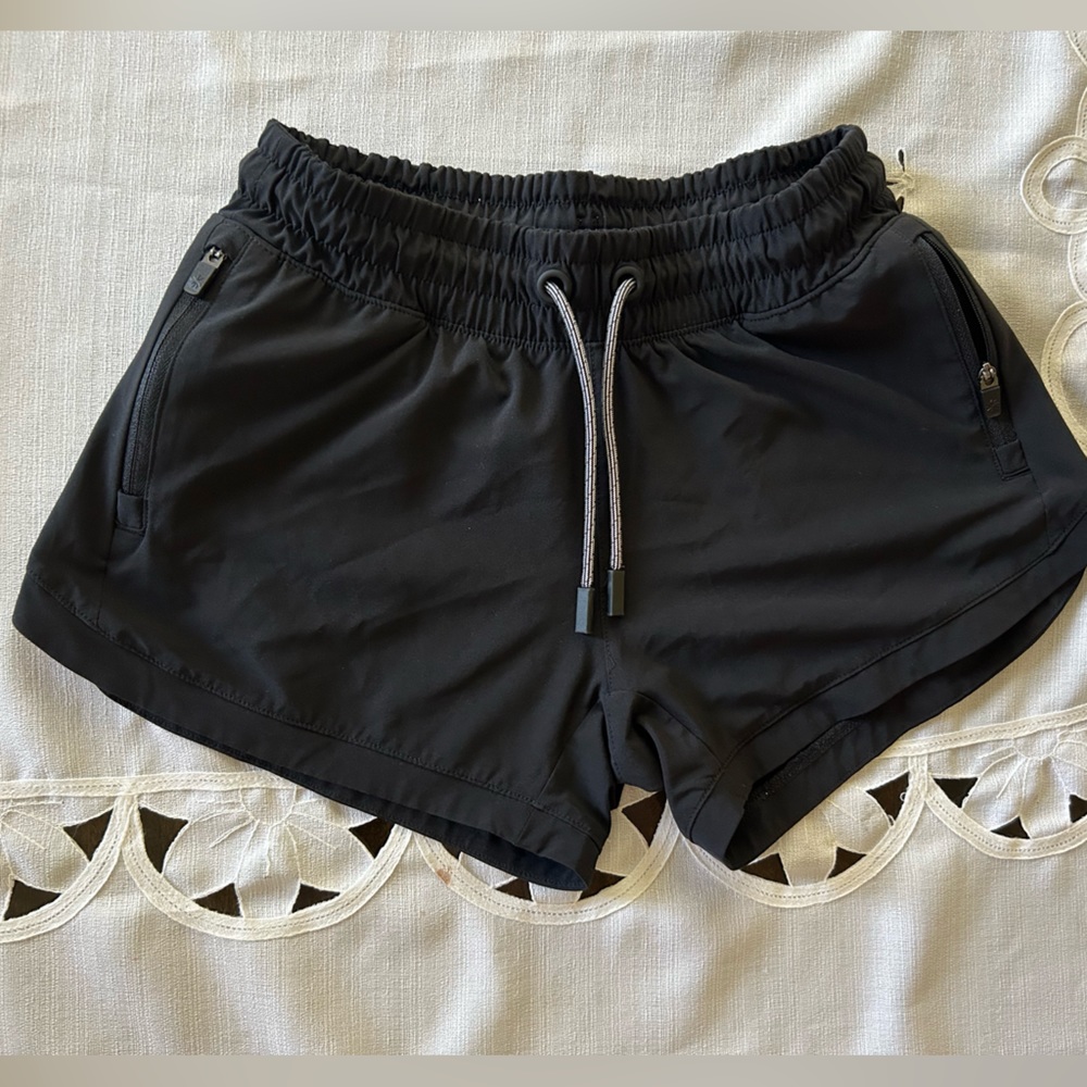 athleta black shorts